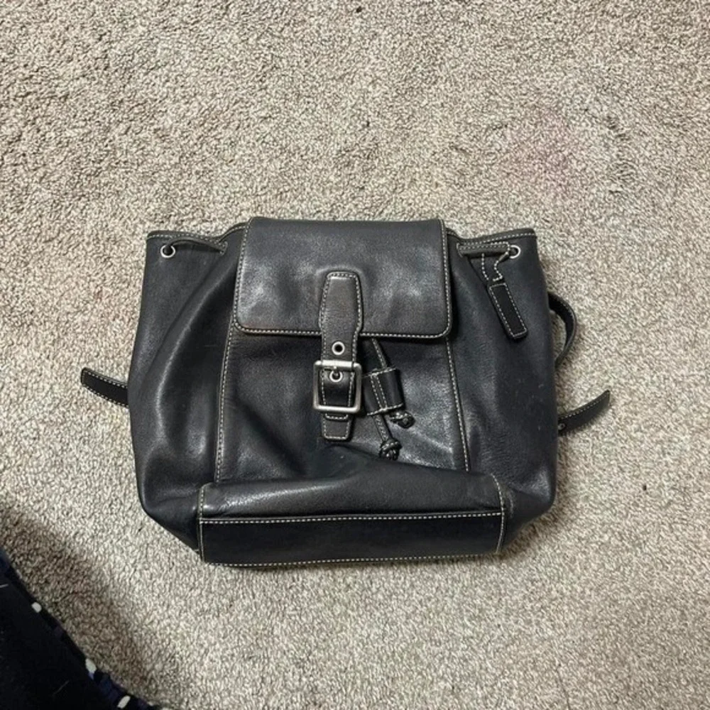 Coach 9569 Vintage Black Leather Drawstring Closure Backpack With Buckle Detail